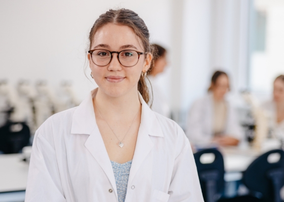 Fremantle student in lab